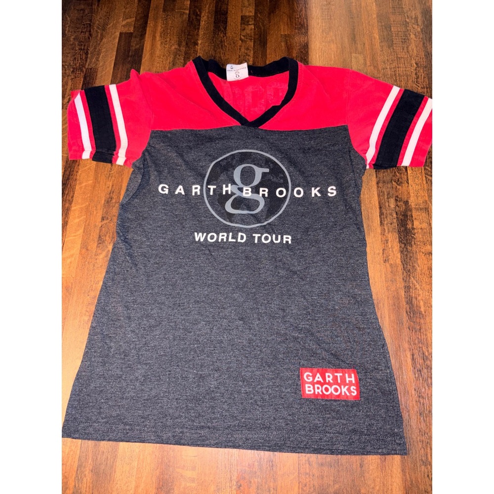 Garth Brooks World Tour Concert Jersey Shirt Red Grey Womens Small Brooks 7